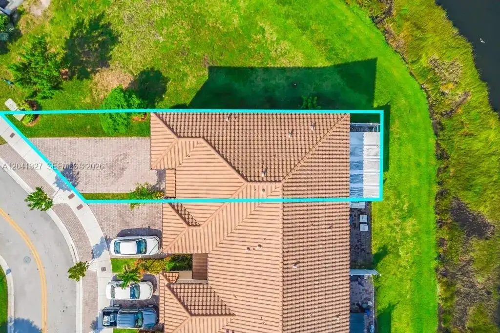 3401 W 94th Ter, Hialeah FL 33018-2079 photo 4