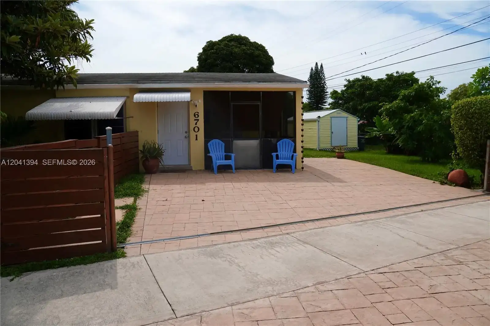 6701 Harding St, Hollywood FL 33024 photo 3