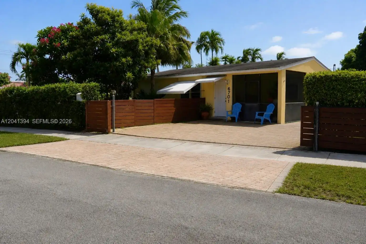 6701 Harding St, Hollywood FL 33024 photo 4