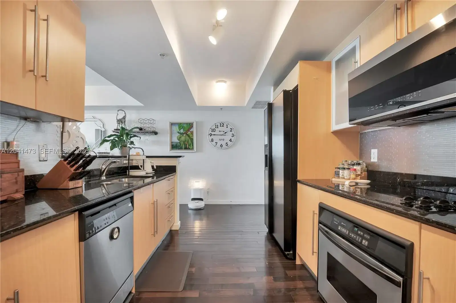 325 S Biscayne Blvd # 3921, Miami FL 33131 photo 4
