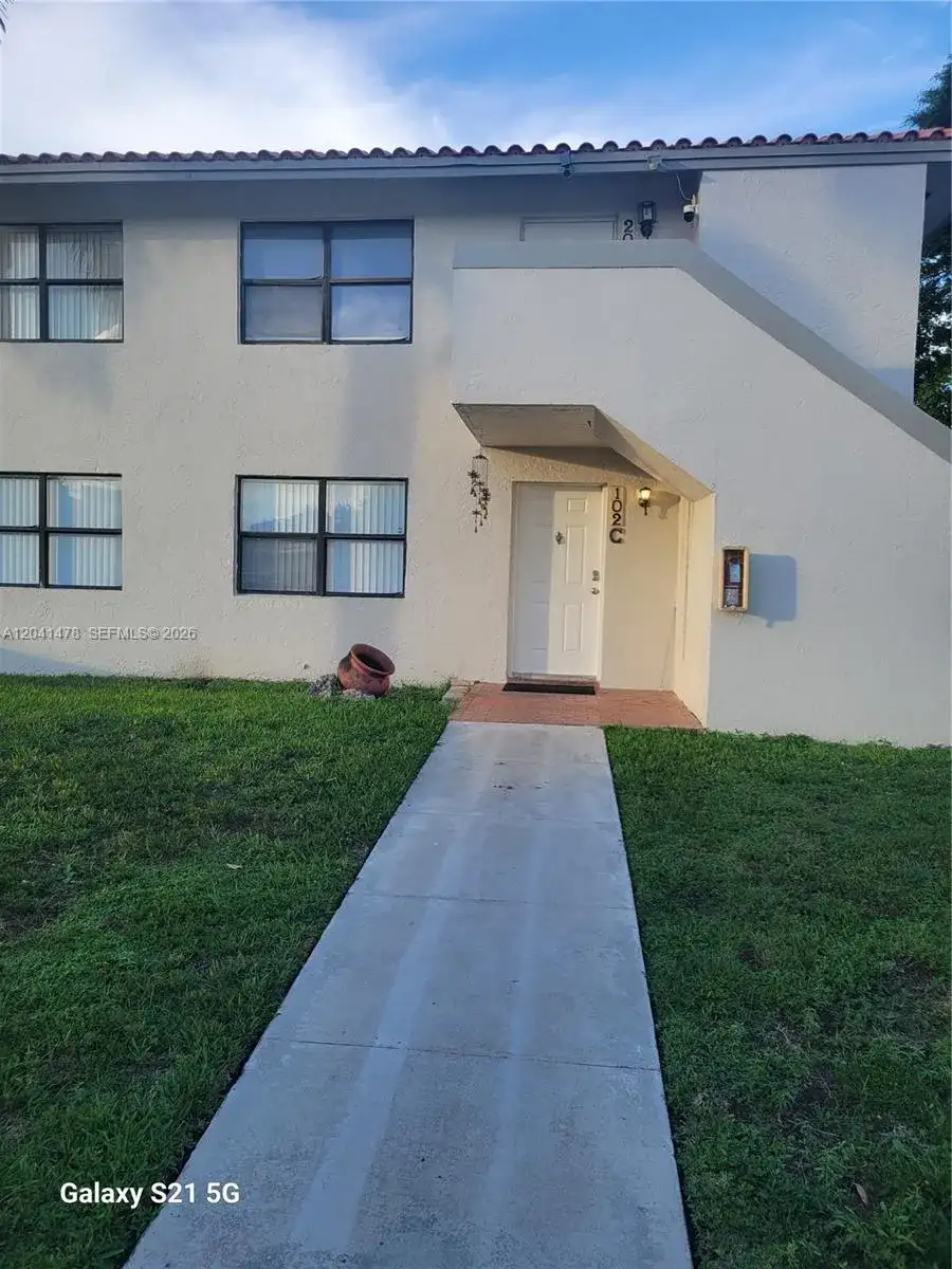 14831 SW 80th St # 4, Miami FL 33193 photo 2