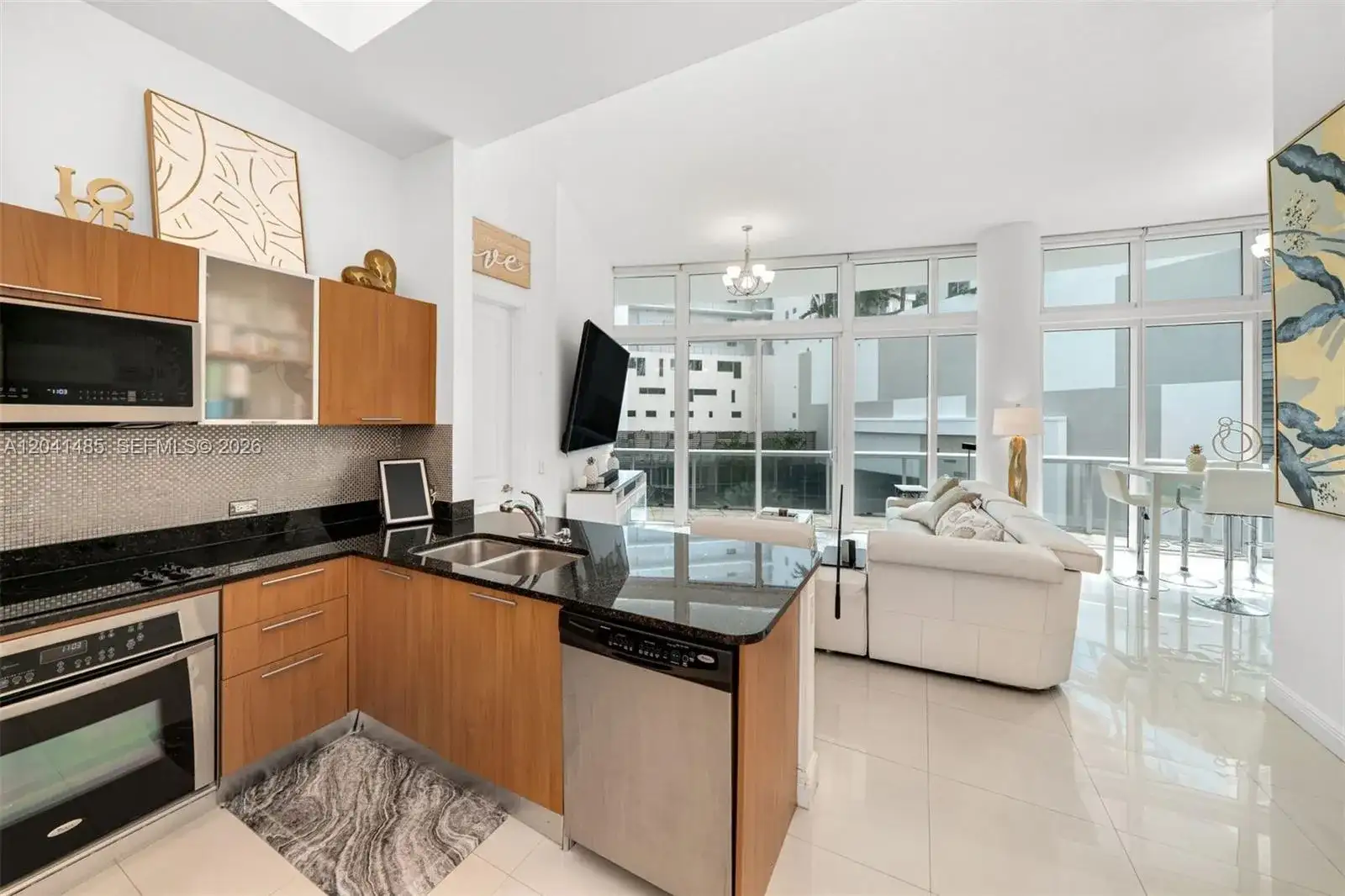 480 NE 30th St # 501, Miami FL 33137 photo 4