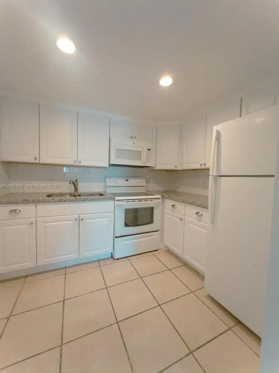 13335 Arch Creek Rd # 5, North Miami FL 33181 photo 2