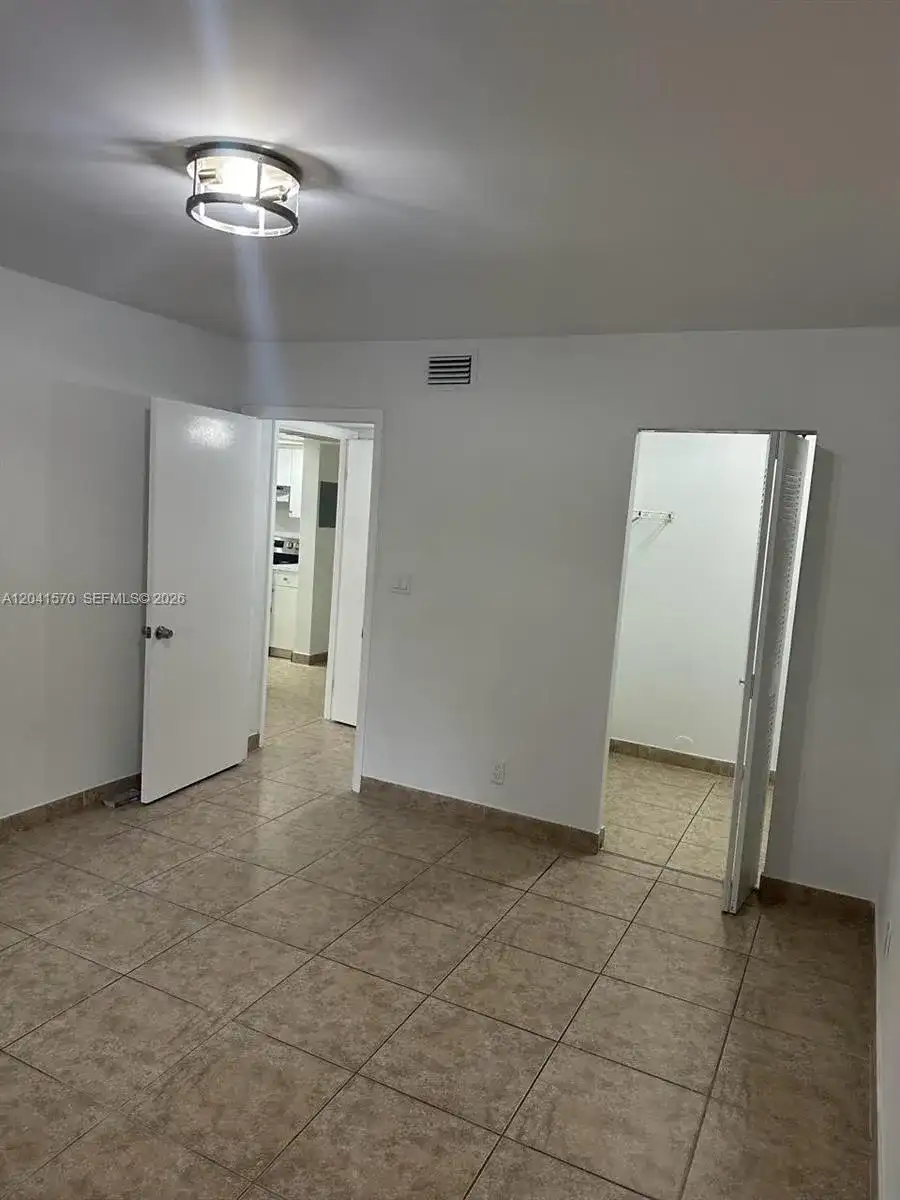 8100 Geneva Ct # 142, Doral FL 33166 photo 4