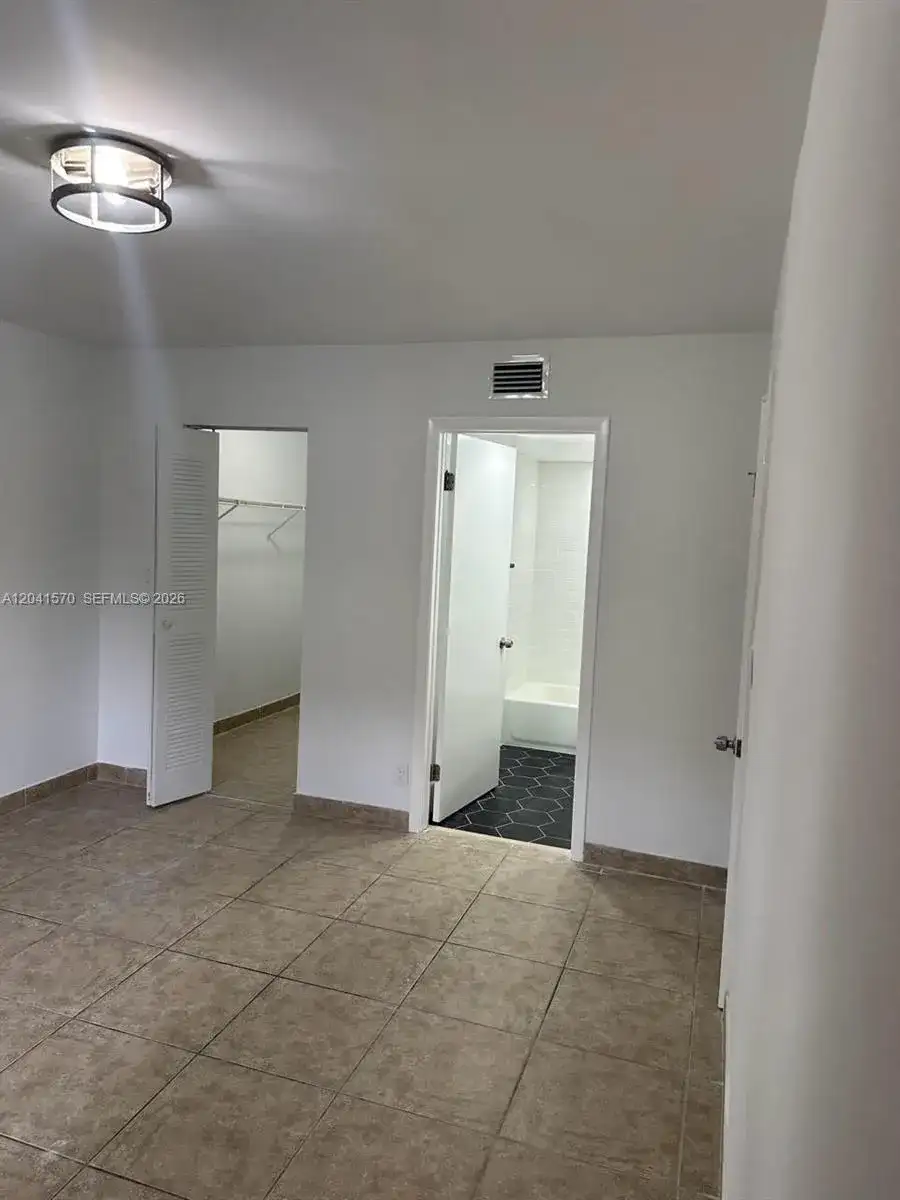 8100 Geneva Ct # 142, Doral FL 33166 photo 5