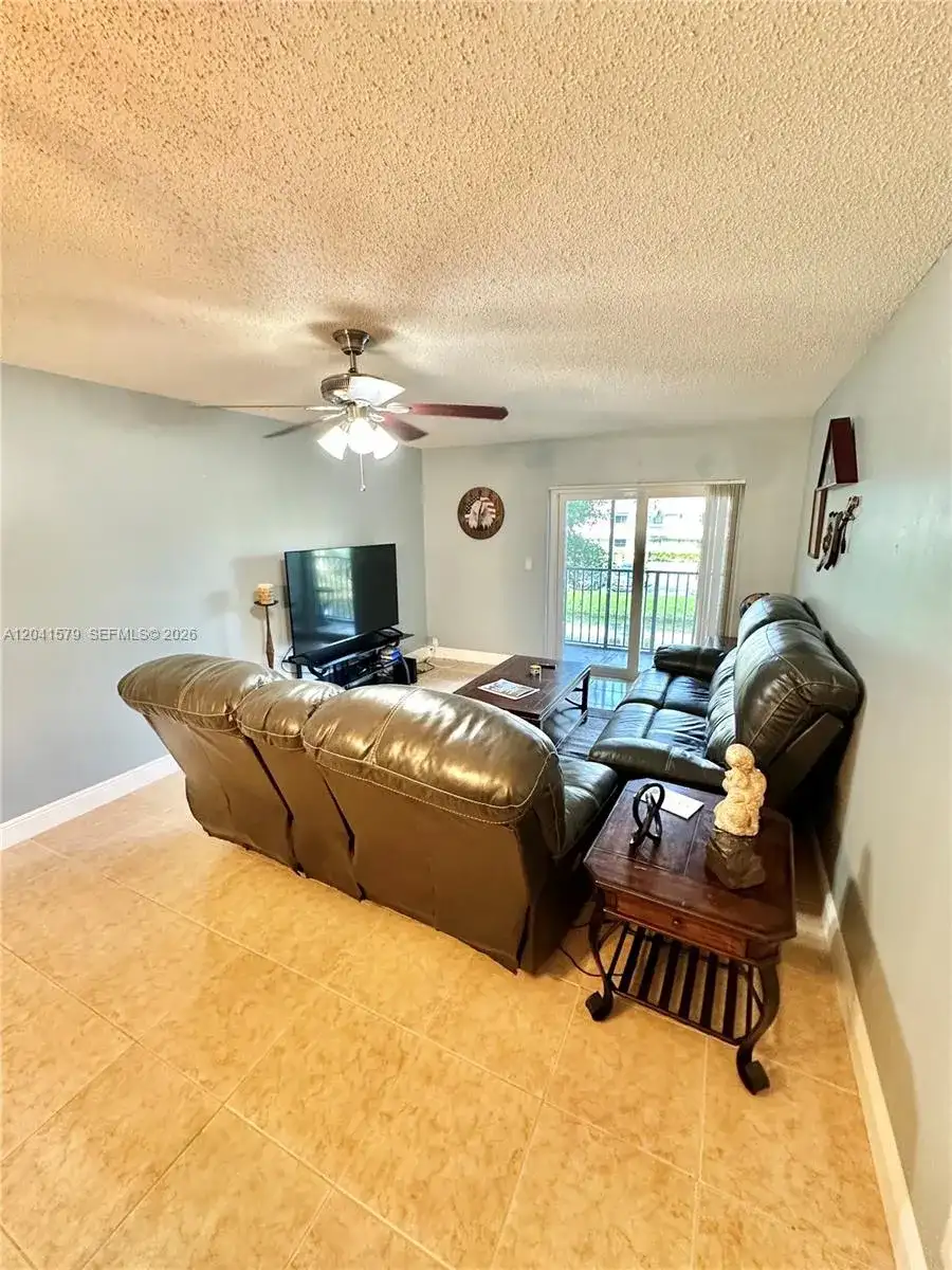 7561 NW 16th St # 2208, Plantation FL 33313 photo 3