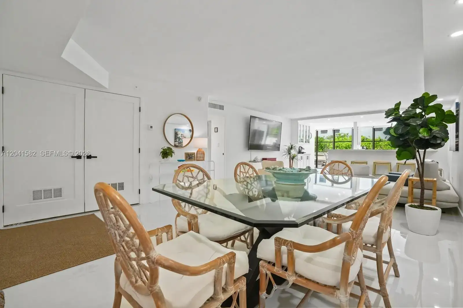 6423 Collins Ave # 203, Miami Beach FL 33141 photo 5