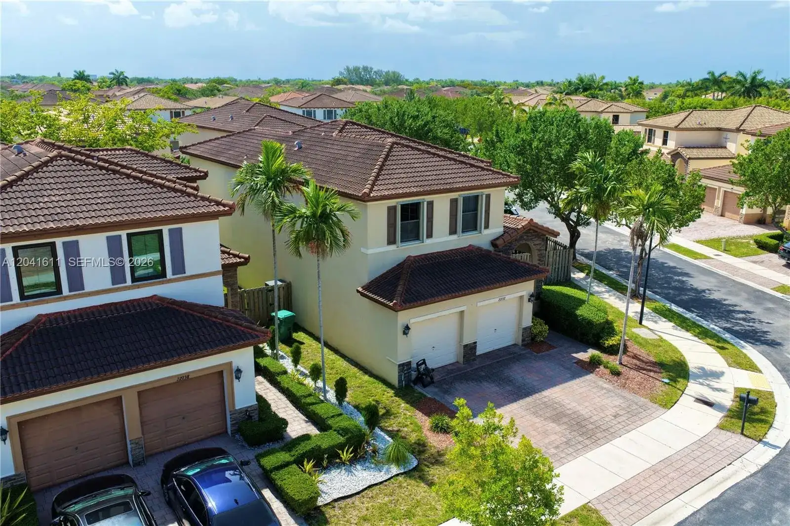 22732 SW 92nd Pl, Cutler Bay FL 33190 photo 3