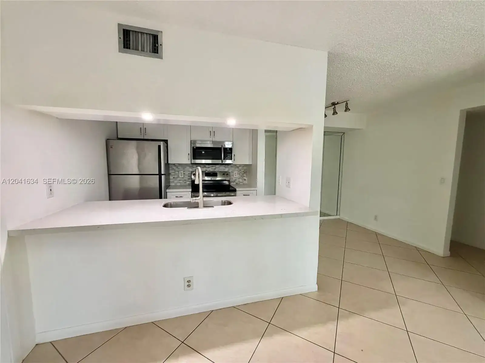 7137 Golf Colony Ct # 202, Lake Worth FL 33467 photo 2