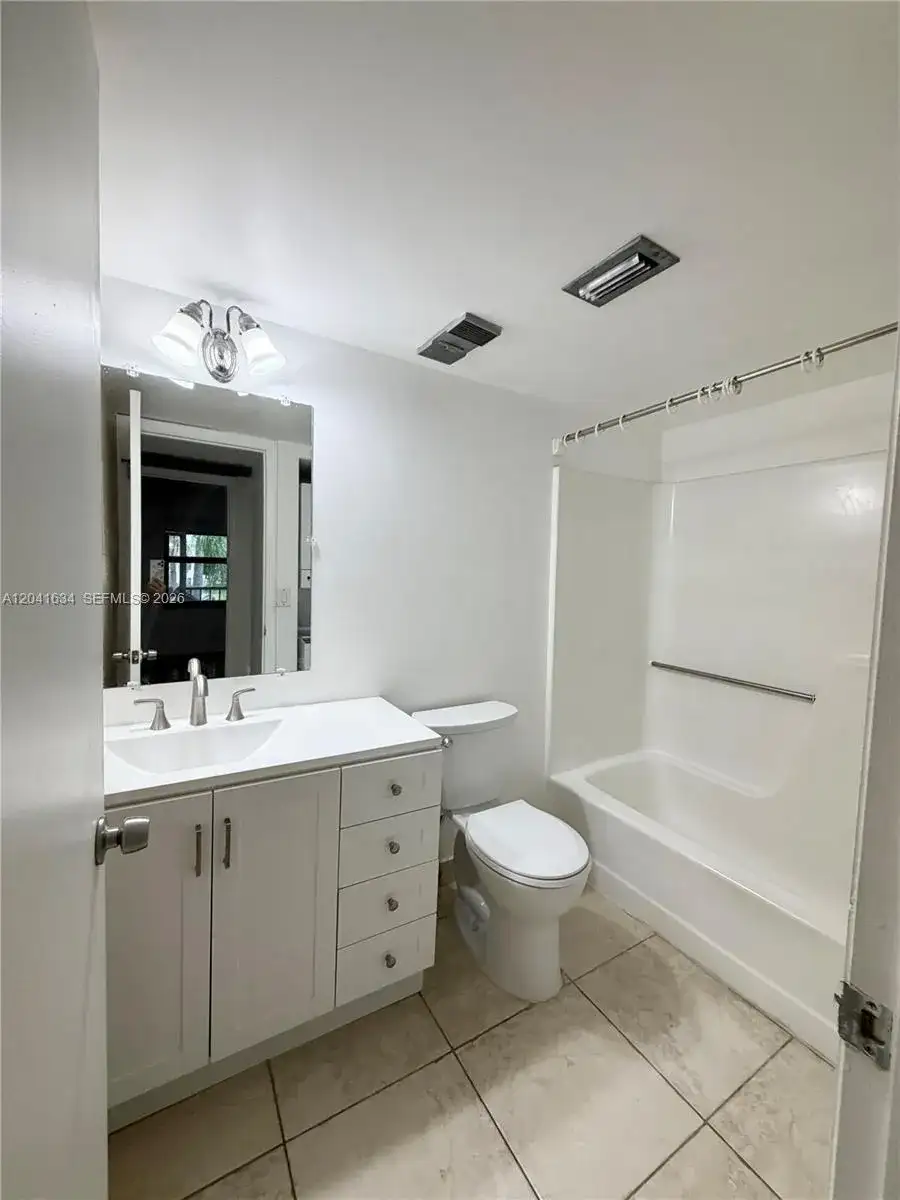 7137 Golf Colony Ct # 202, Lake Worth FL 33467 photo 5