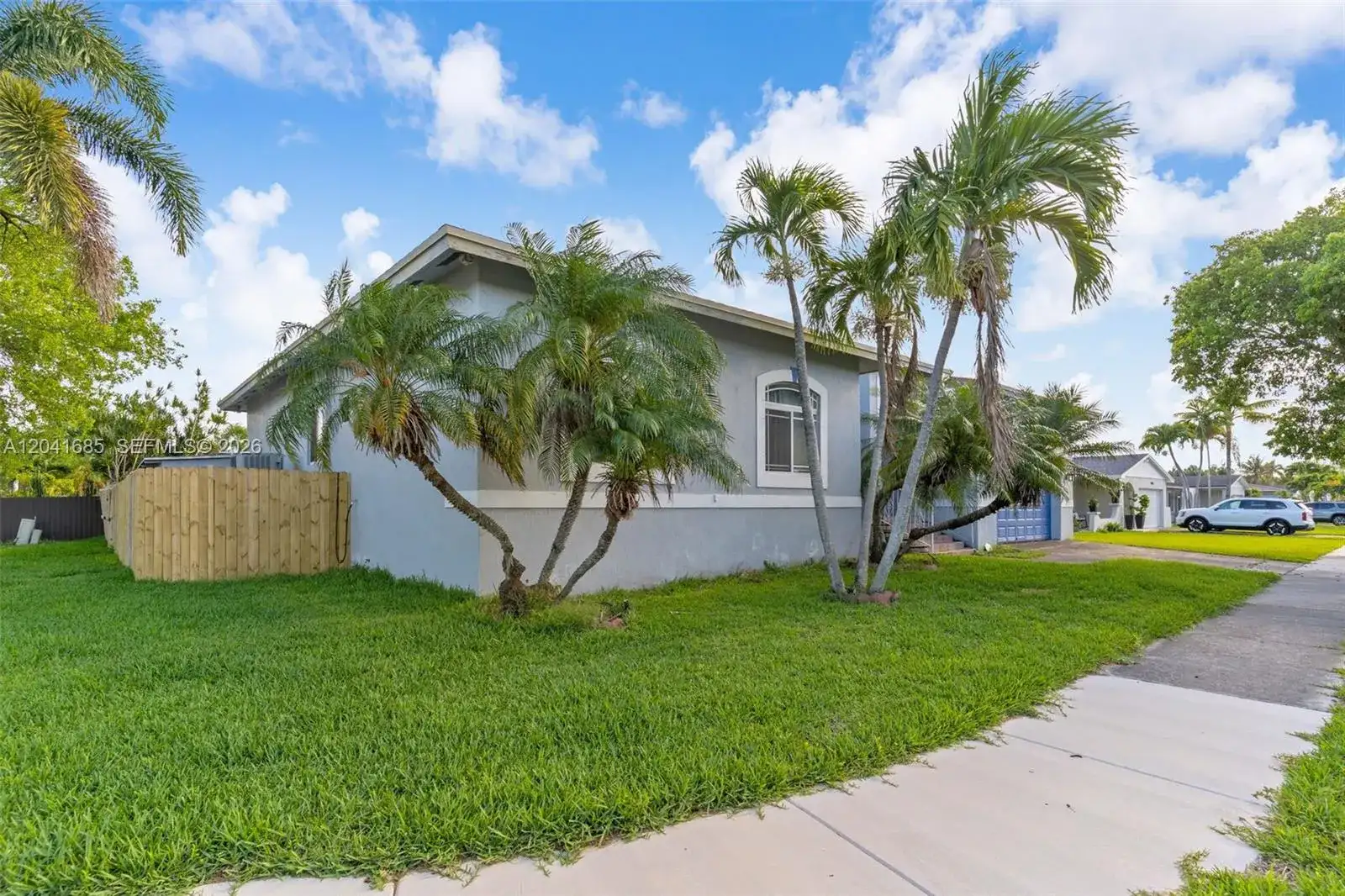 7950 SW 196th Ter, Cutler Bay FL 33189 photo 2