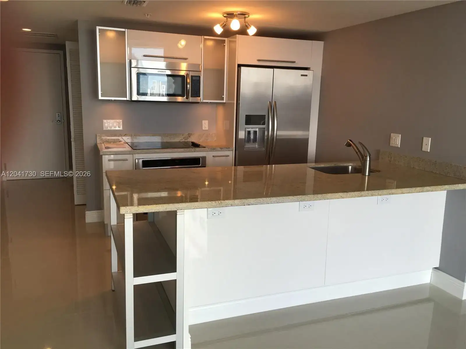 185 SW 7th St # 2104, Miami FL 33130 photo 4