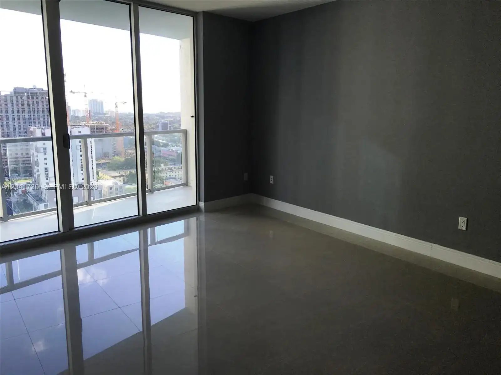 185 SW 7th St # 2104, Miami FL 33130 photo 5