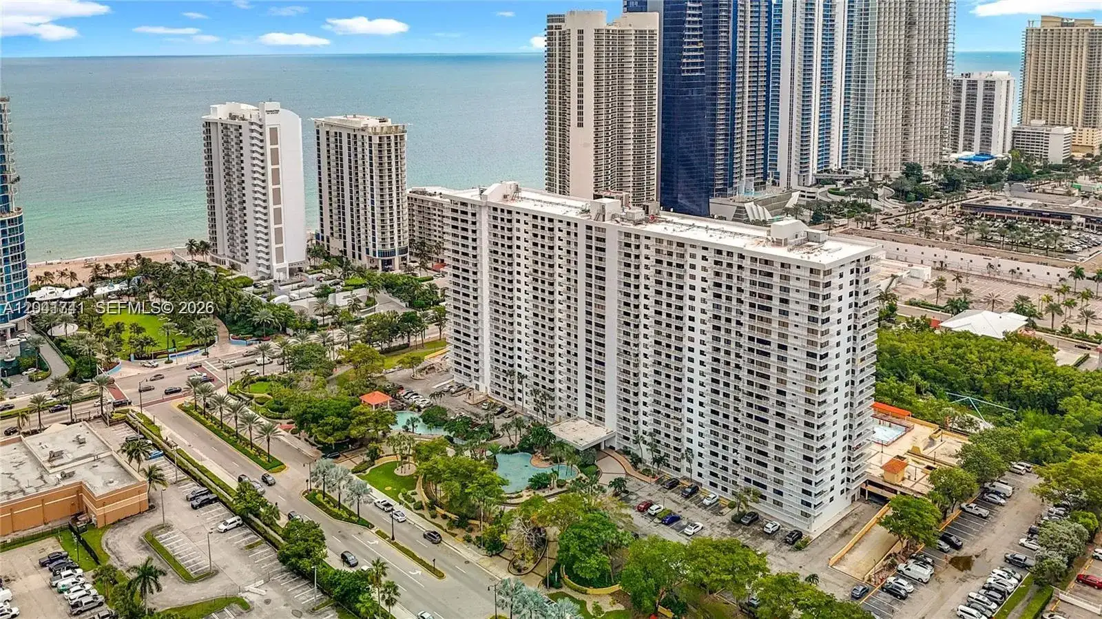 210 174th St # 405, Sunny Isles Beach FL 33160 photo 3