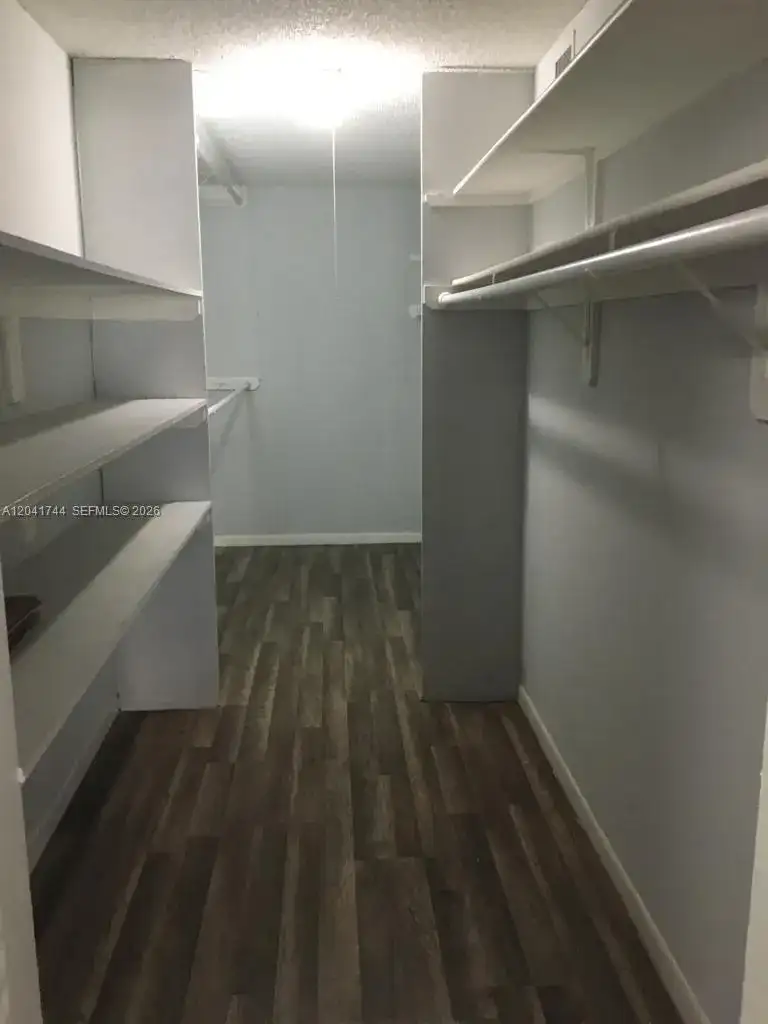 6930 Miami Gardens Dr # 209, Hialeah FL 33015 photo 3