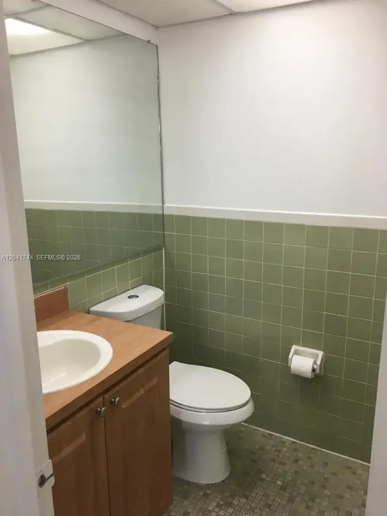 6930 Miami Gardens Dr # 209, Hialeah FL 33015 photo 4