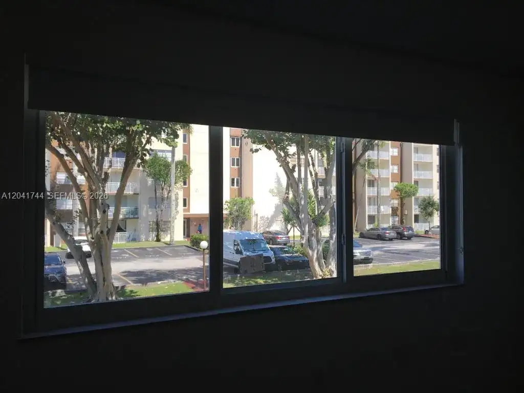 6930 Miami Gardens Dr # 209, Hialeah FL 33015 photo 5