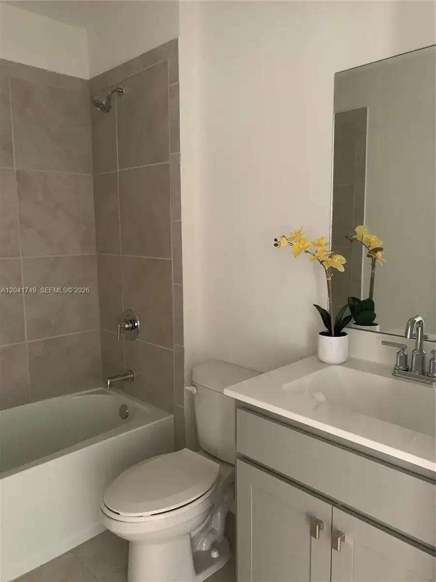 1068 SE 24th Ave # 1068, Homestead FL 33035 photo 4