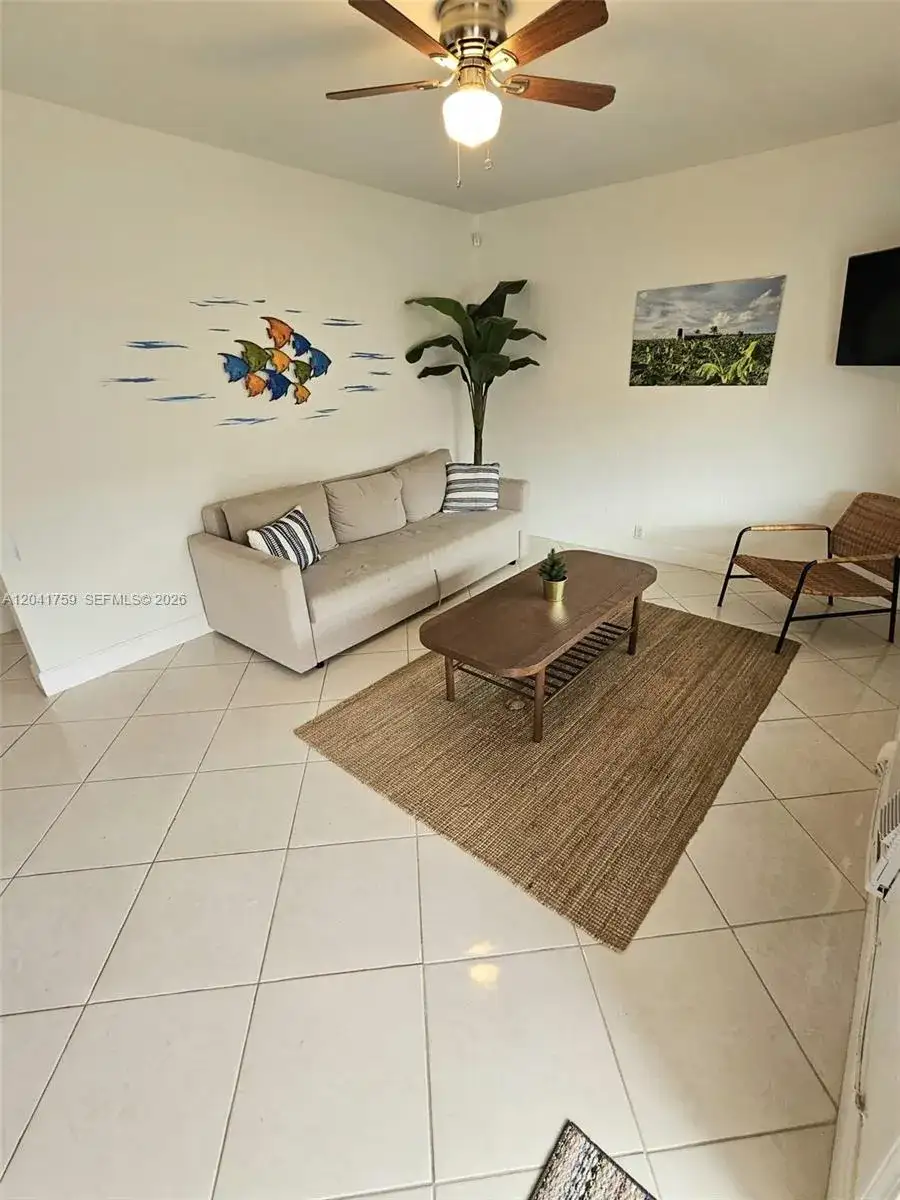7400 Harding Ave # 22, Miami Beach FL 33141 photo 2