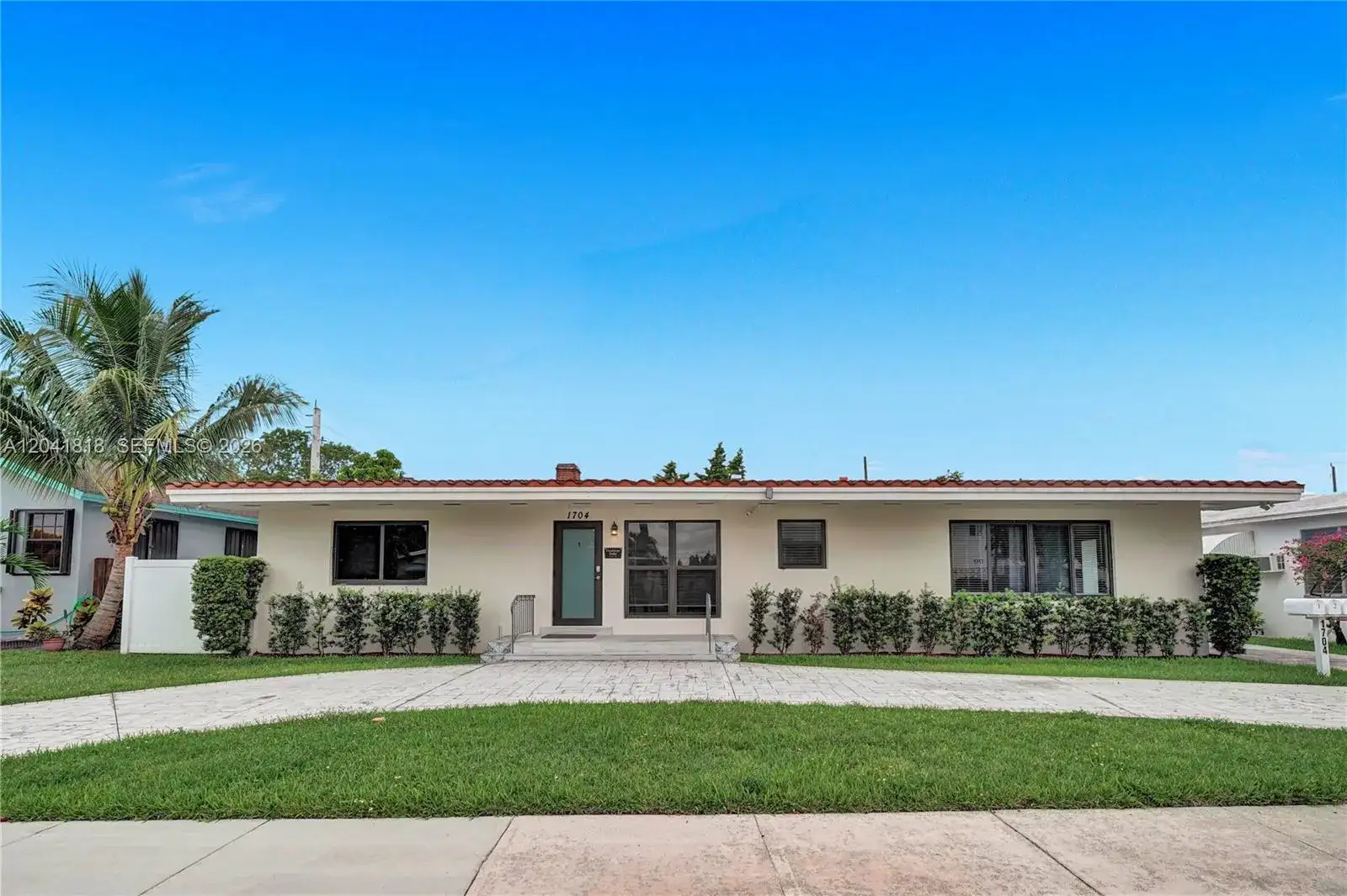 1704 Rodman St, Hollywood FL 33020 photo 2