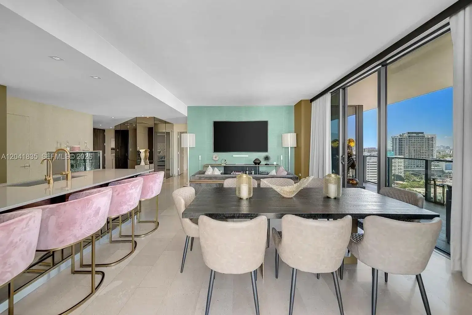 88 SW 7th St # 1212, Miami FL 33130 photo 4
