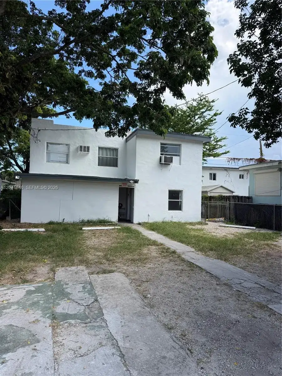 1832 NW 46th St # l, Miami FL 33142 photo 2