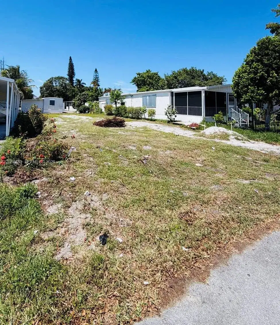 2651 E Marina Dr, Dania Beach FL 33312 photo 3
