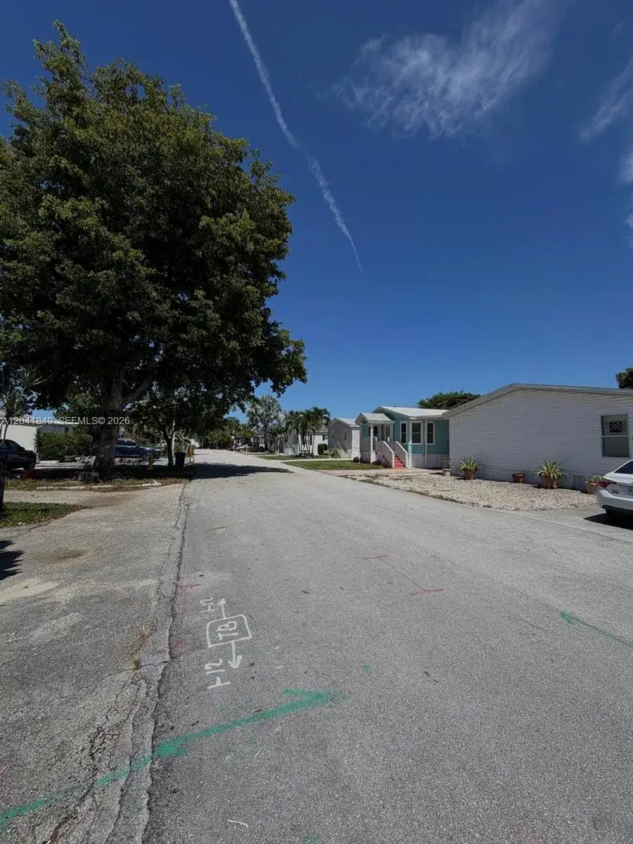 2651 E Marina Dr, Dania Beach FL 33312 photo 5