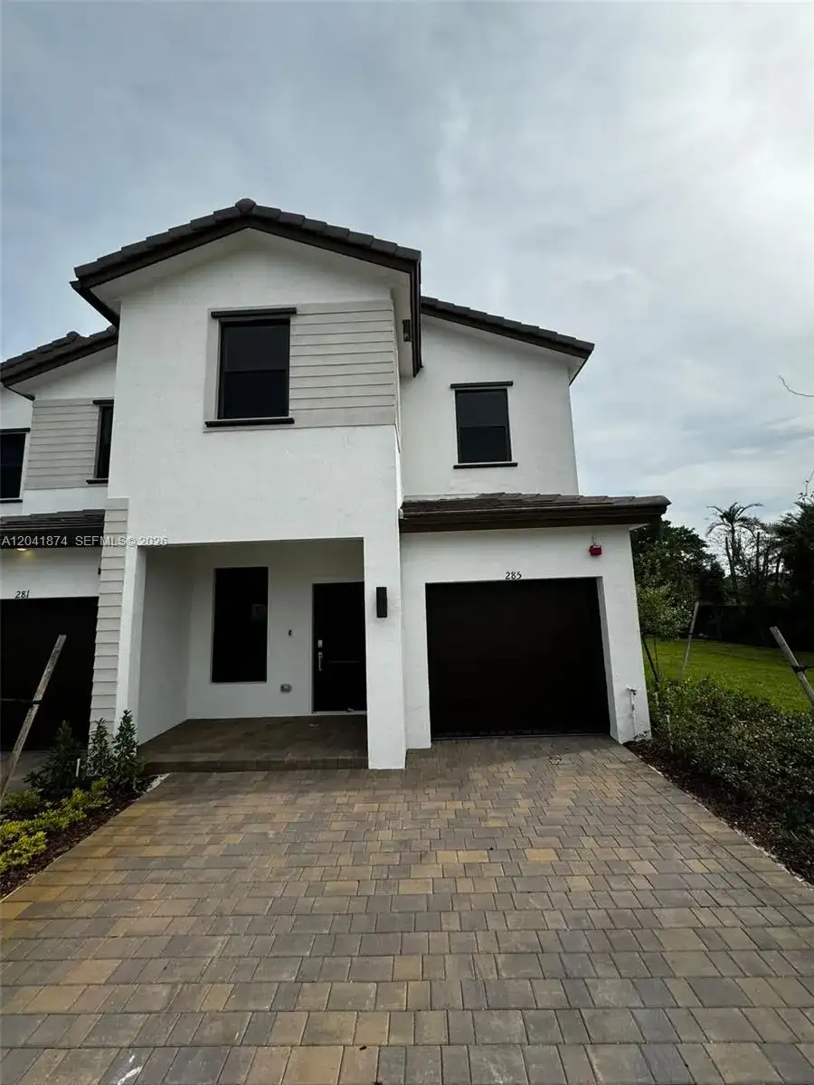 285 SW 159th Ln # 0, Pembroke Pines FL 33027 photo 2