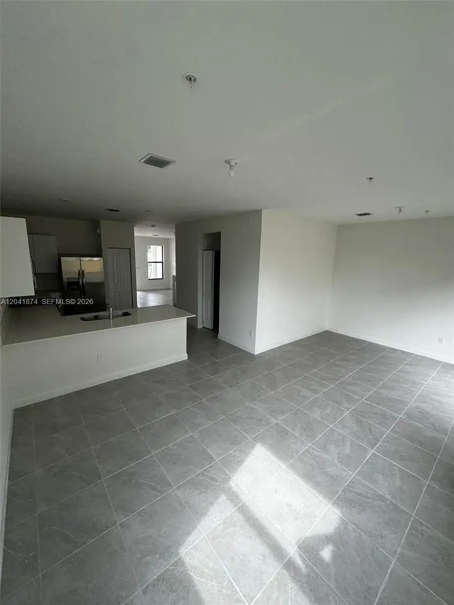 285 SW 159th Ln # 0, Pembroke Pines FL 33027 photo 5
