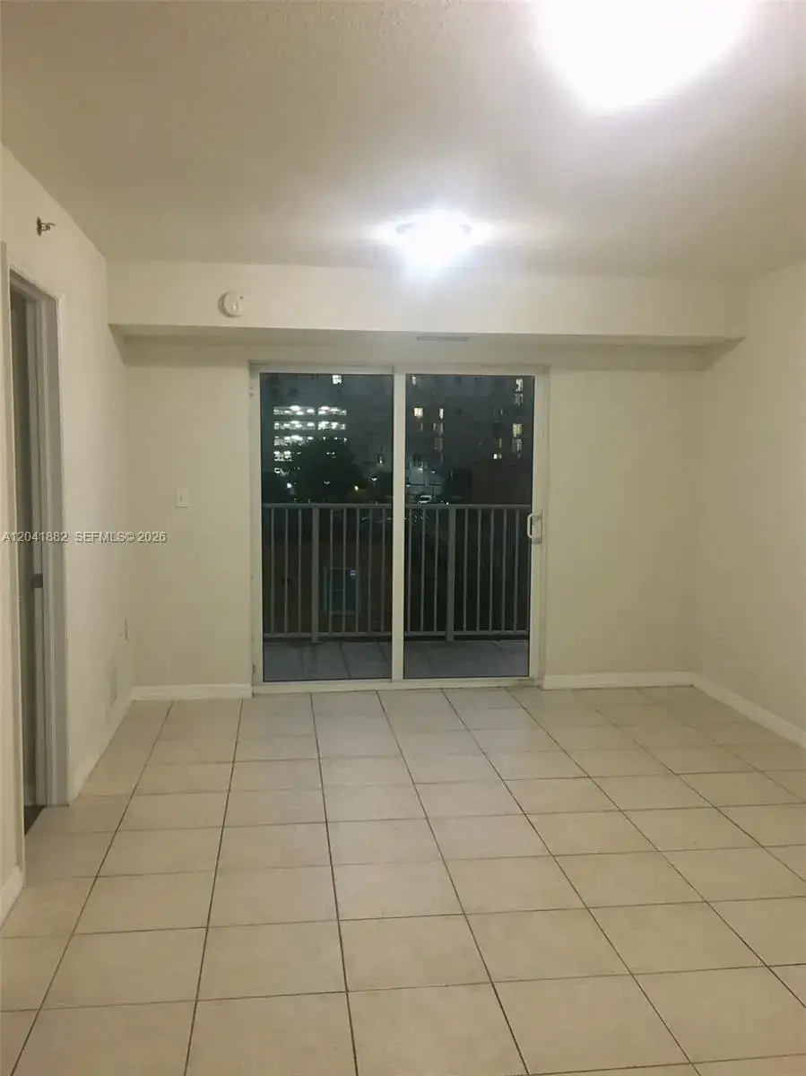 2475 NW 16th Street Rd # 418, Miami FL 33125 photo 3