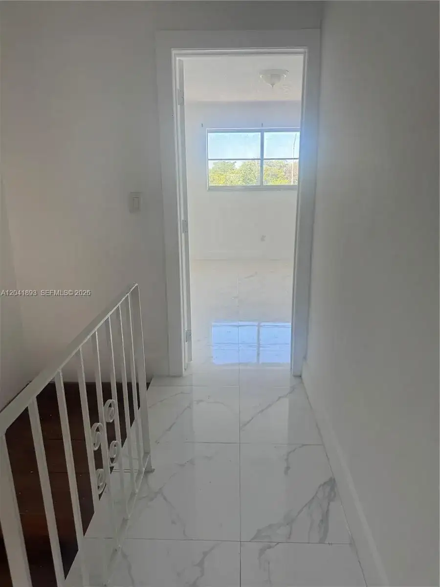 1551 W Okeechobee Rd # 19, Hialeah FL 33010 photo 3