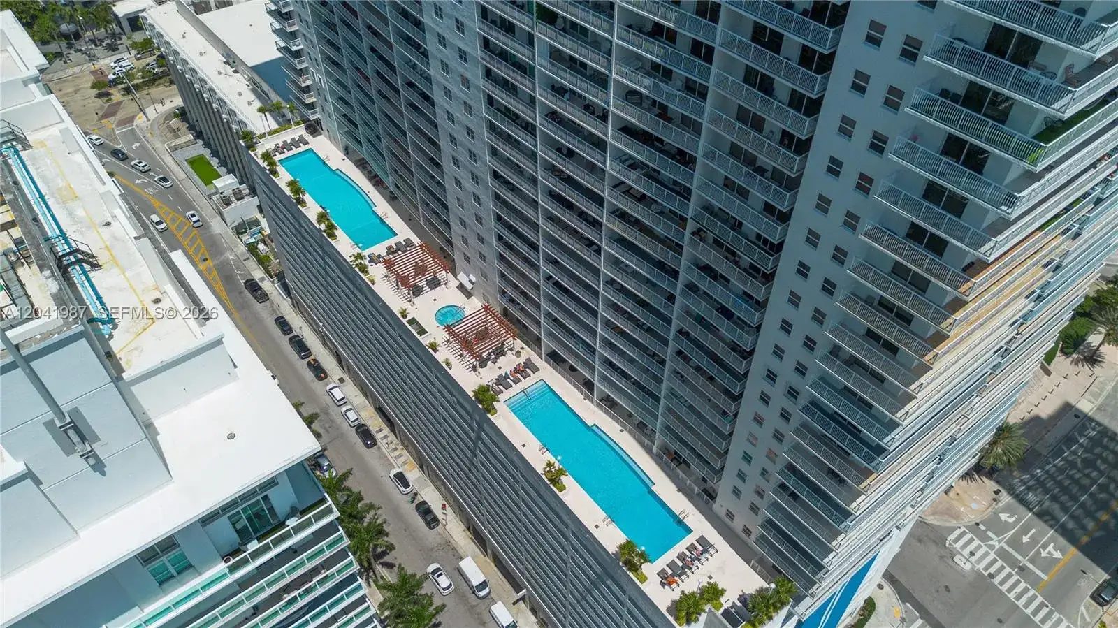 1200 Brickell Bay Dr # 4121, Miami FL 33131 photo 2