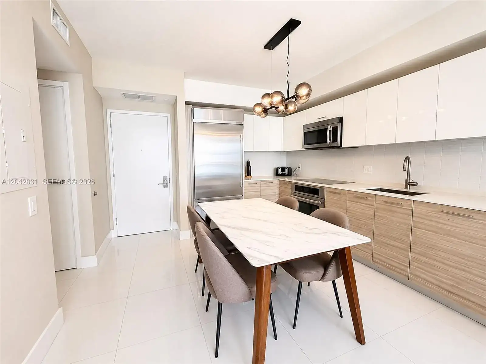 1300 Brickell Bay Dr # 2307, Miami FL 33131 photo 4
