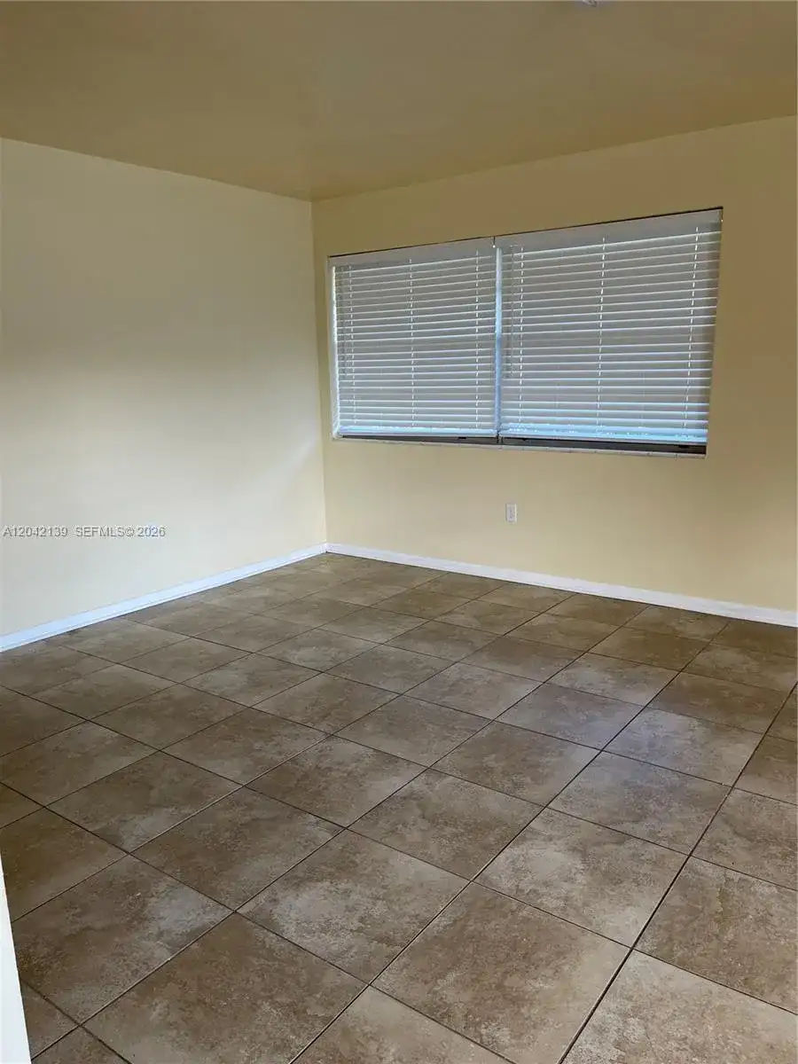 2901 NW 50th St, Miami FL 33142 photo 5