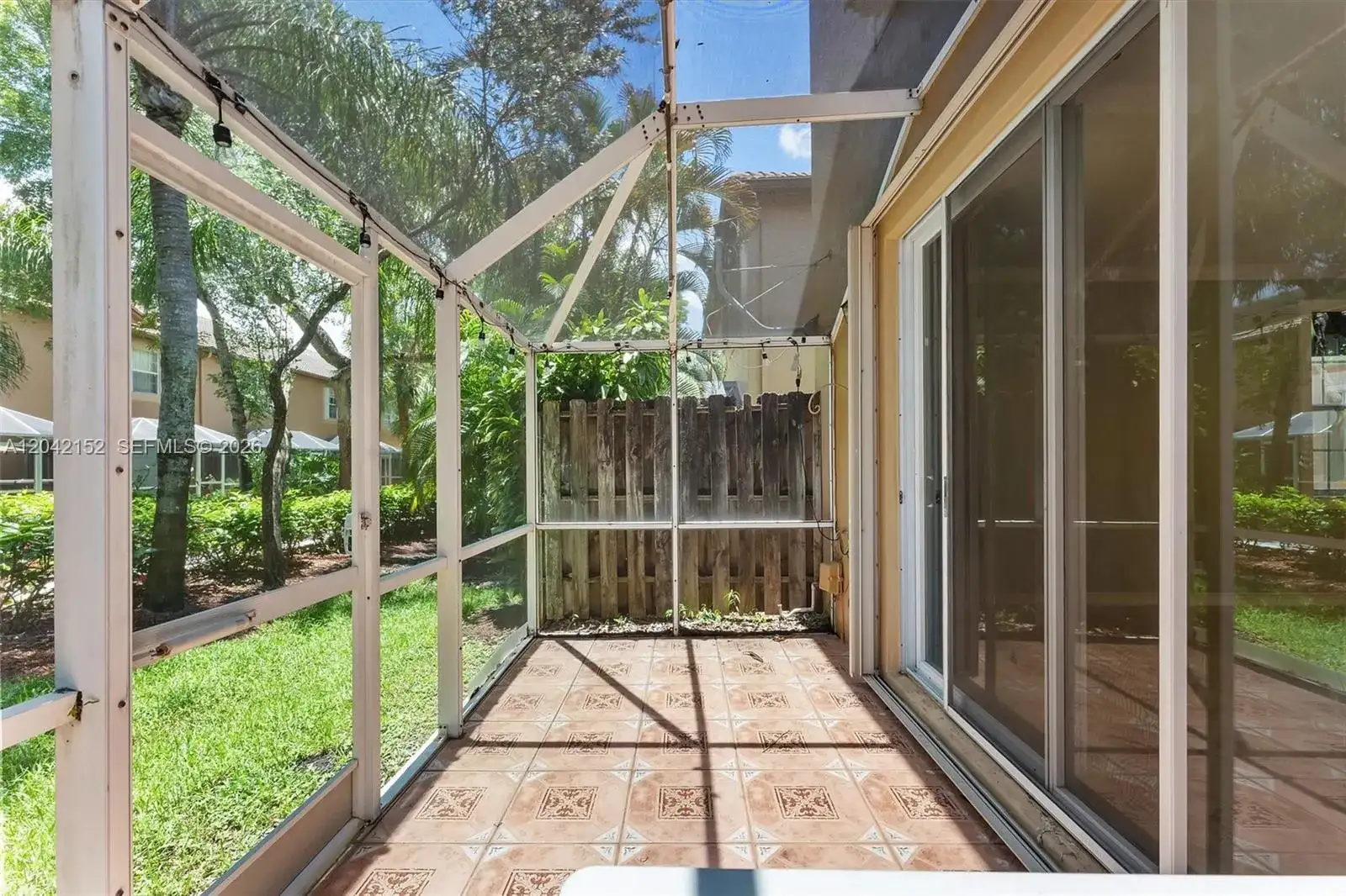 1552 Barcelona Way # 19, Weston FL 33327 photo 4