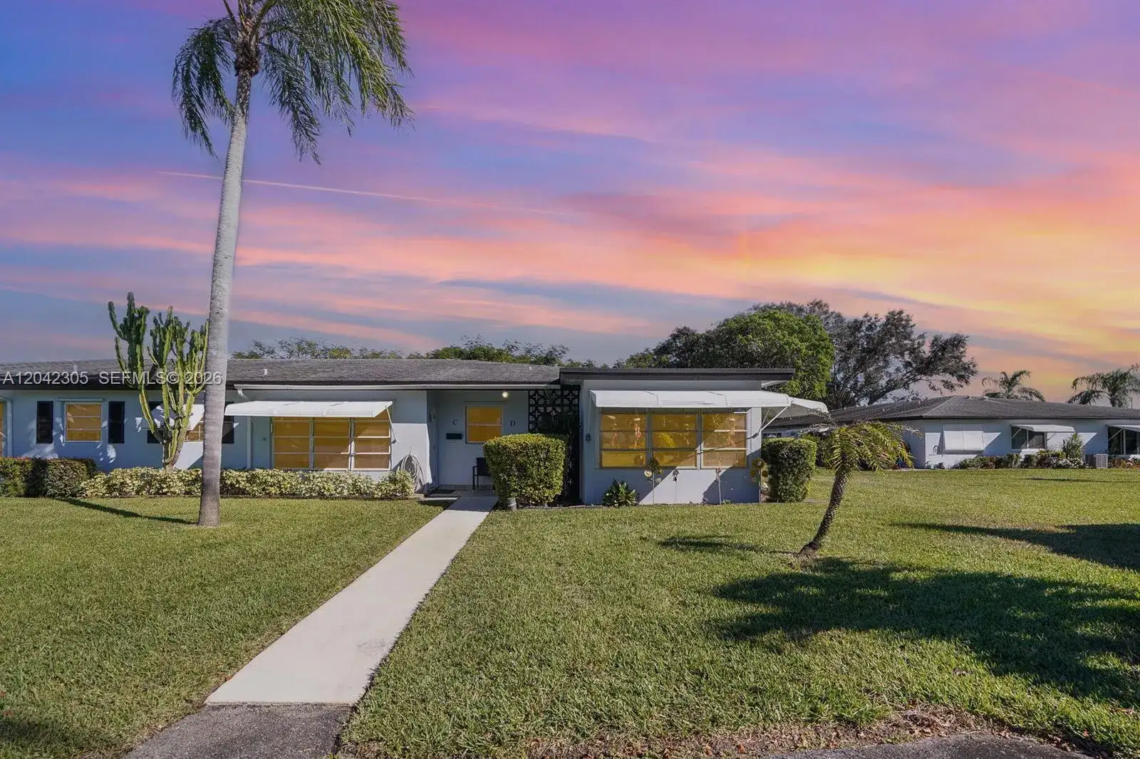 560 High Point Dr # D, Delray Beach FL 33445 photo 2
