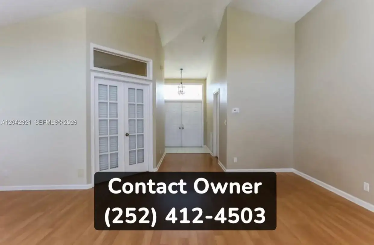 1367 E Fairfax Cir E, Boynton Beach FL 33436 photo 2