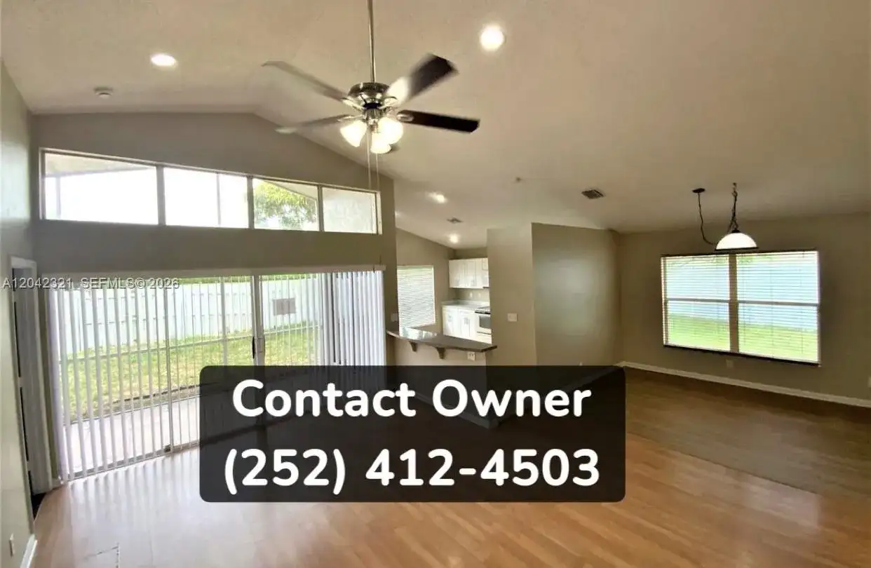 1367 E Fairfax Cir E, Boynton Beach FL 33436 photo 3