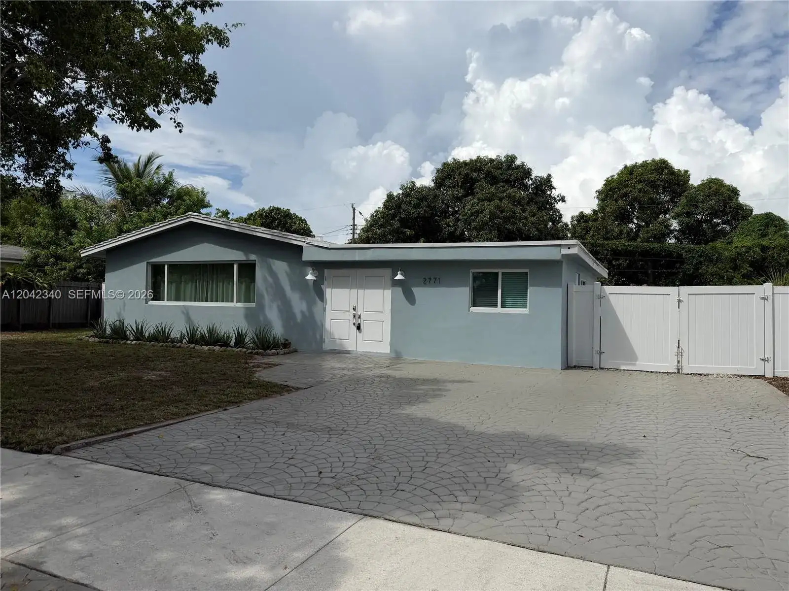 2771 NE 2nd Ter, Pompano Beach FL 33064 photo 3