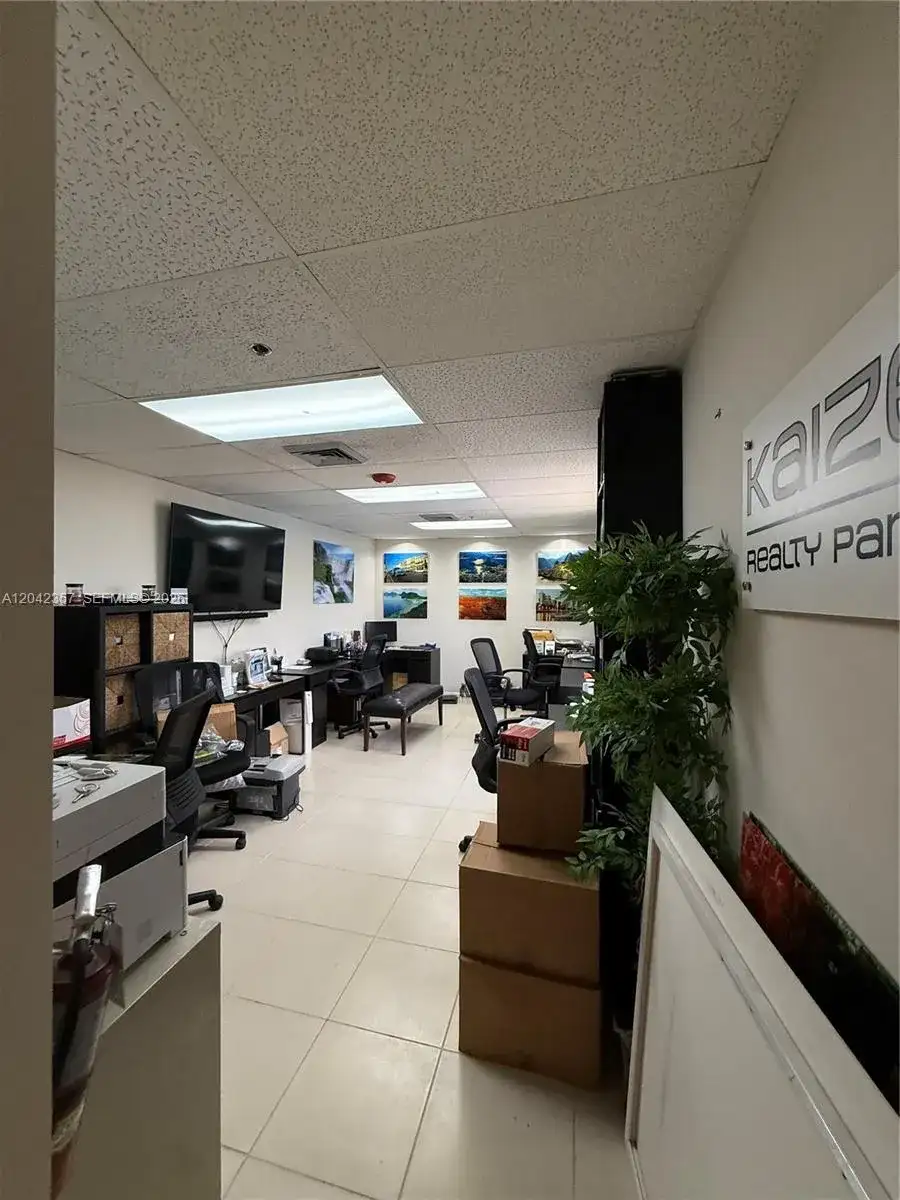 9600 NW 25th St # 4H, Doral FL 33172 photo 2