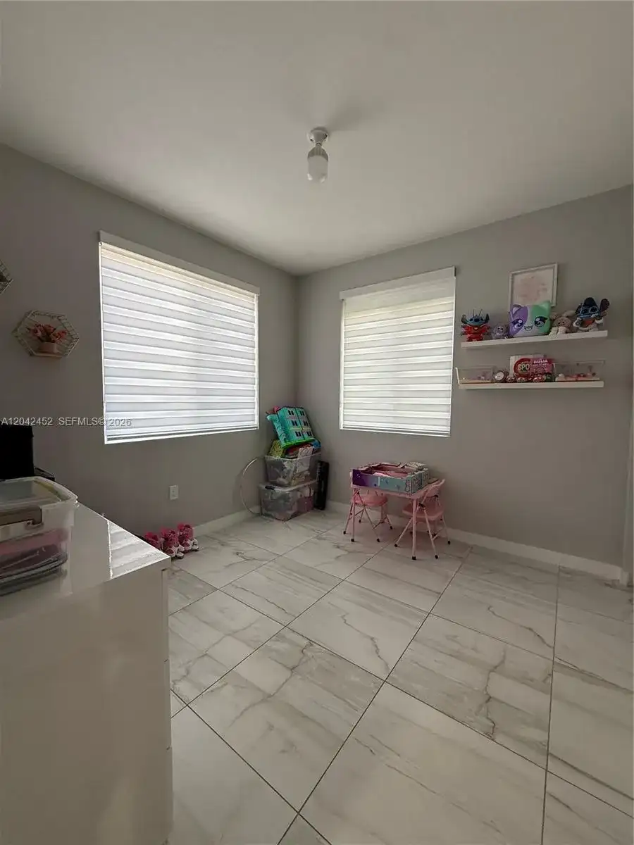 1034 SE 23rd Ter, Homestead FL 33035 photo 3