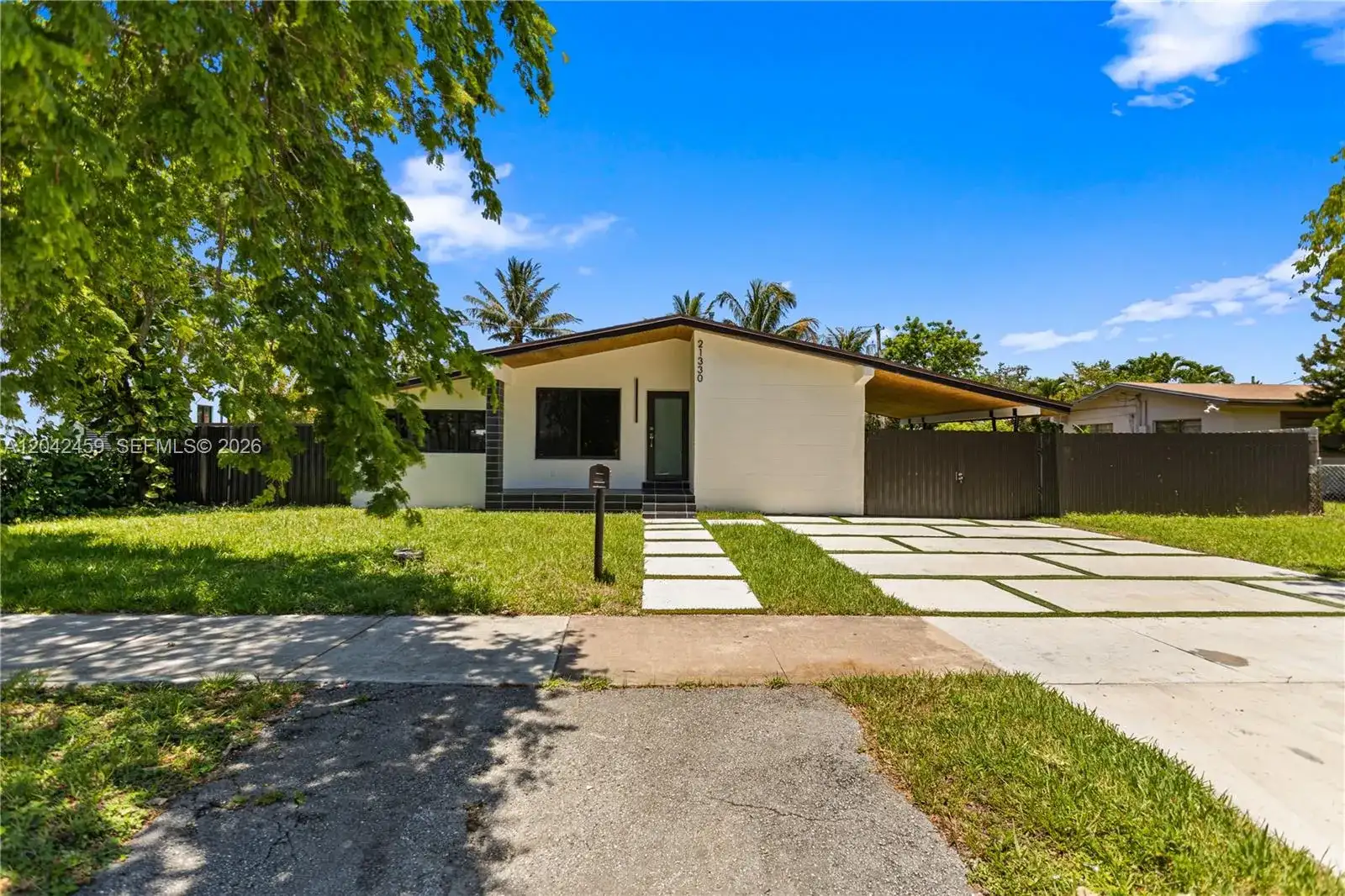 21330 NE 26 AV, Aventura FL 33180 photo 3