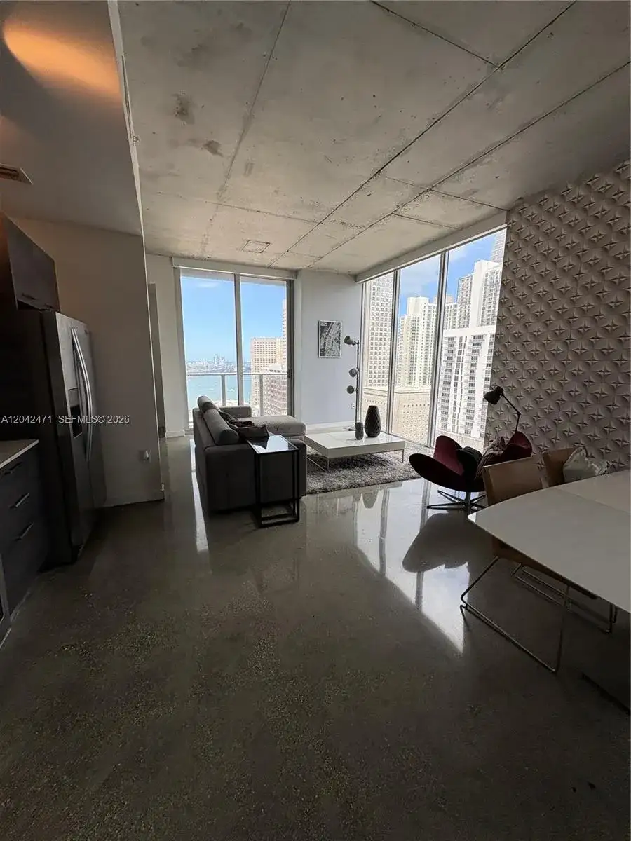 151 SE 1st St # 2401, Miami FL 33131 photo 2
