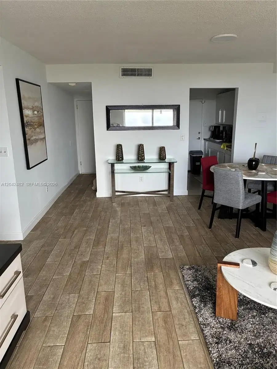 2000 NE 135th St # 710, North Miami FL 33181 photo 5