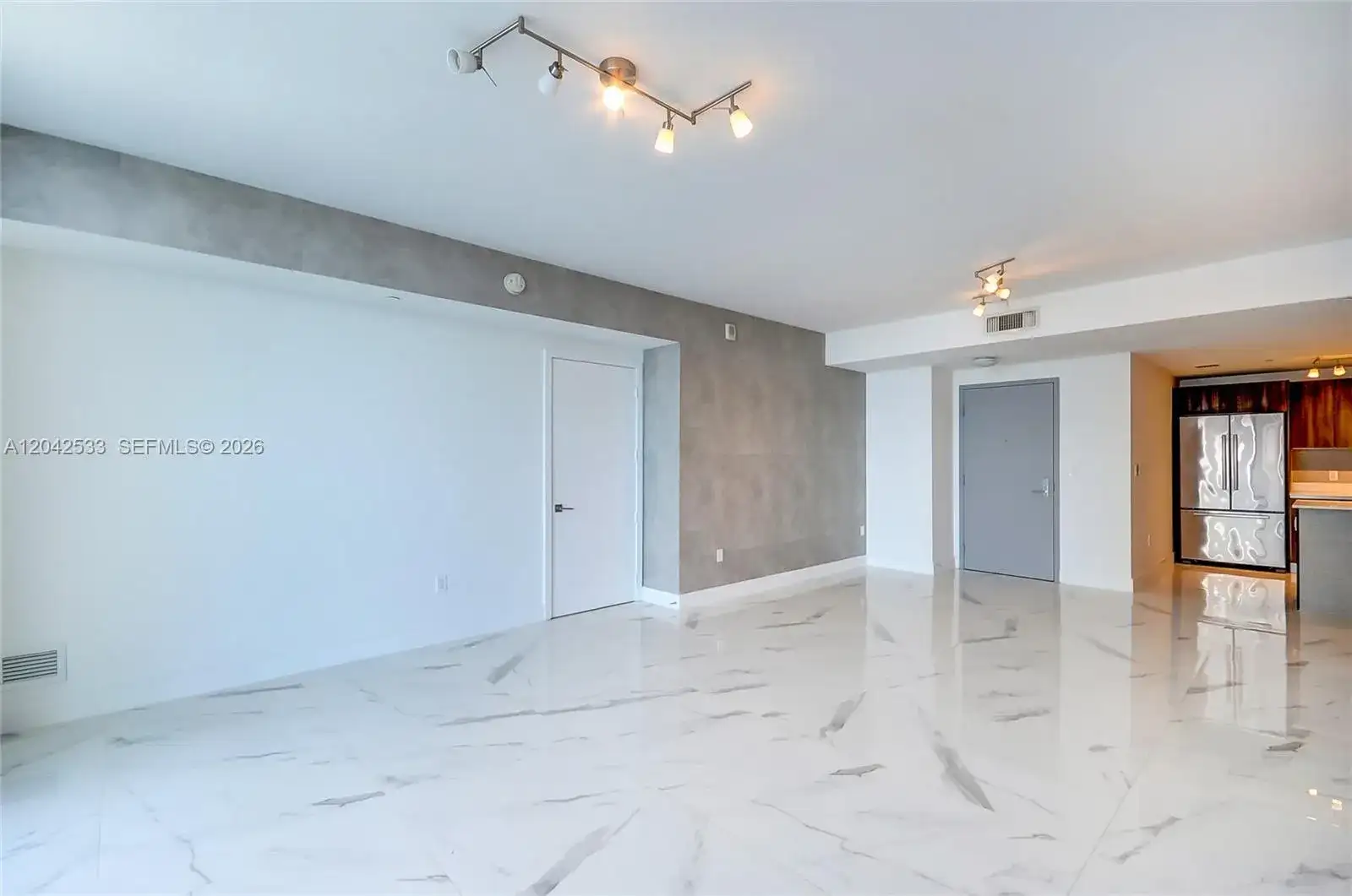 488 NE 18th St # 4310, Miami FL 33132 photo 3