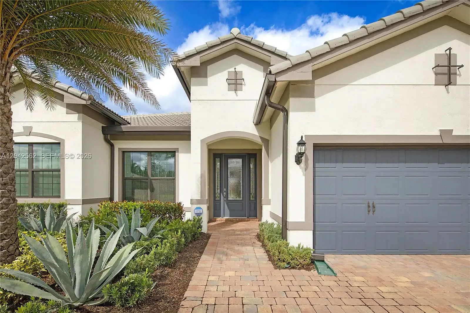 9117 Balsamo Dr, Palm Beach Gardens FL 33412 photo 3