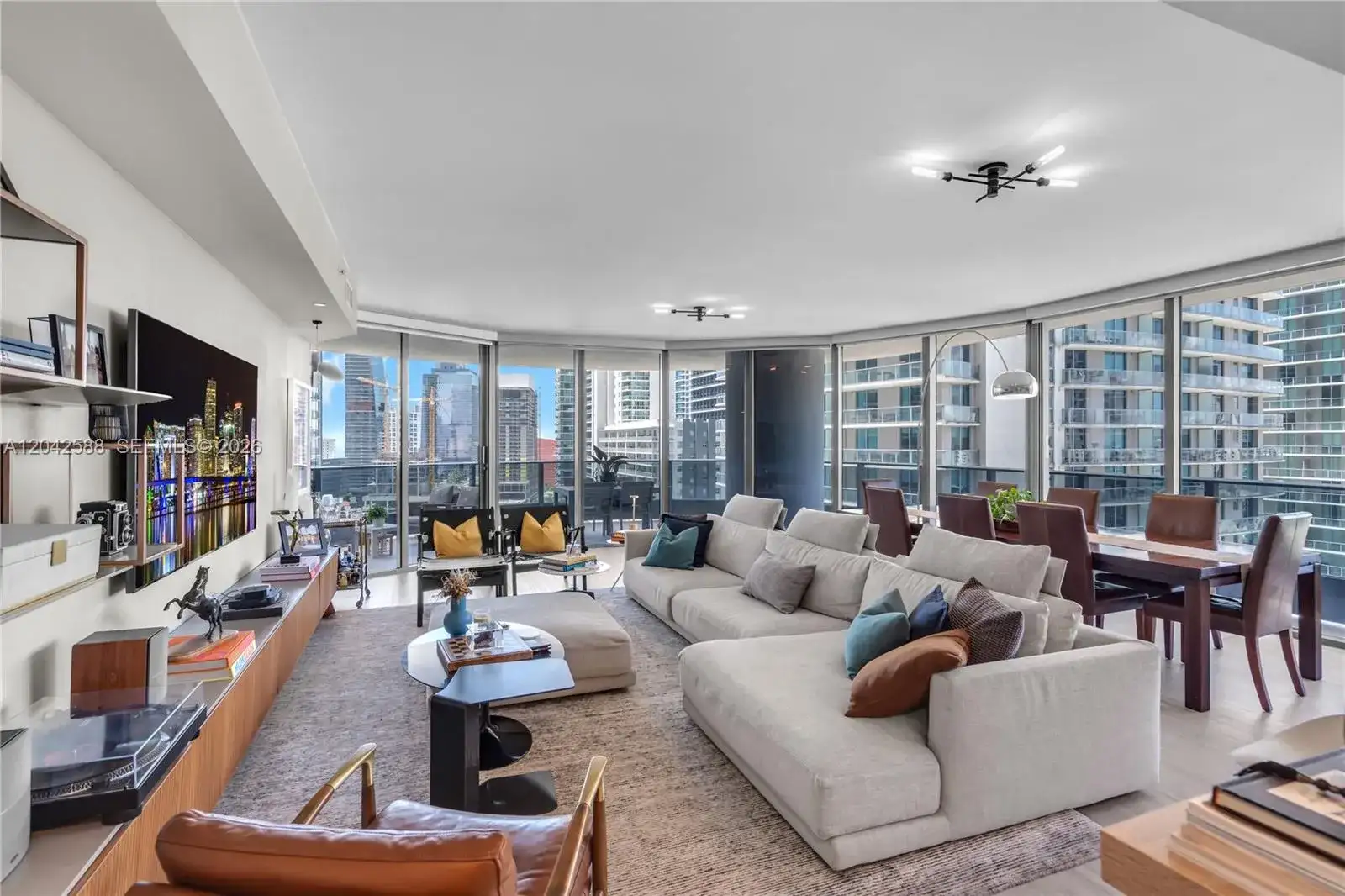 1000 Brickell Plz # 2402, Miami FL 33131 photo 2