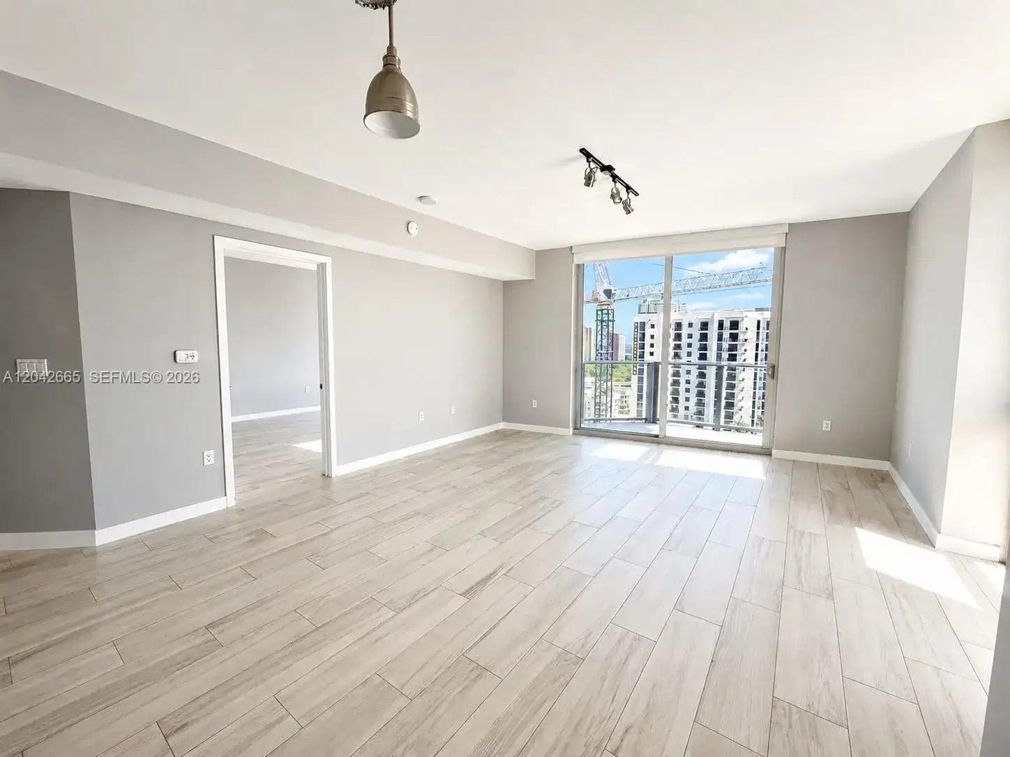 1010 SW 2nd Ave # 1809, Miami FL 33130 photo 2