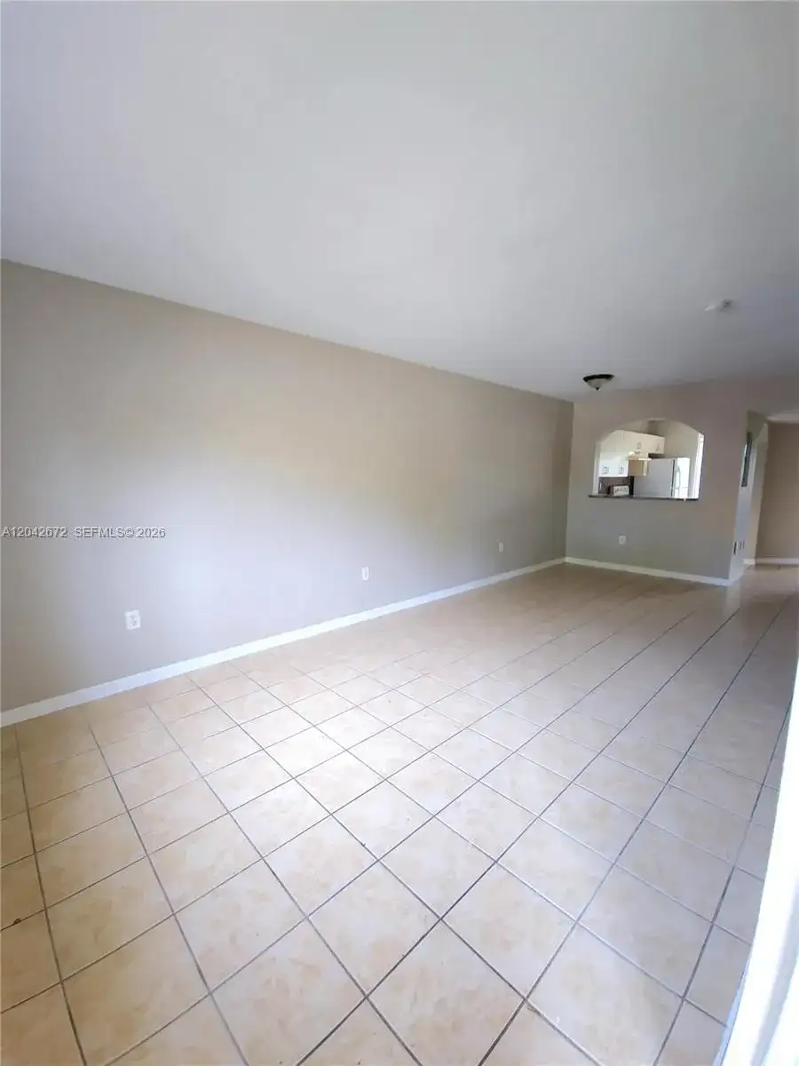 990 NE 33rd Ter # 102, Homestead FL 33033 photo 2